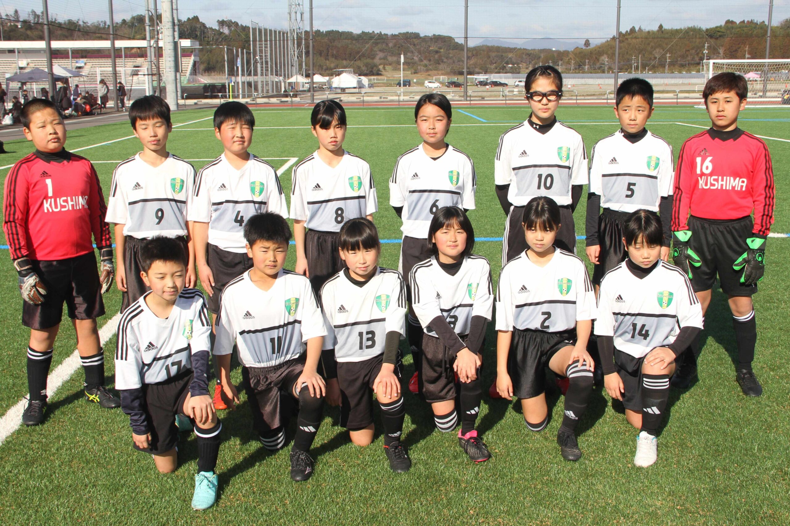 2000年 フレデリック 少年 サッカー フィギュリン ミレニアム 2000年 フレデリック 少年 サッカー フィギュリン ミレニアム